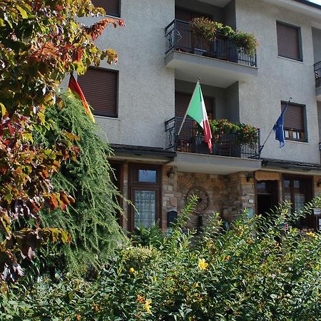 Hotel Trois Etoiles Entracque Bagian luar foto