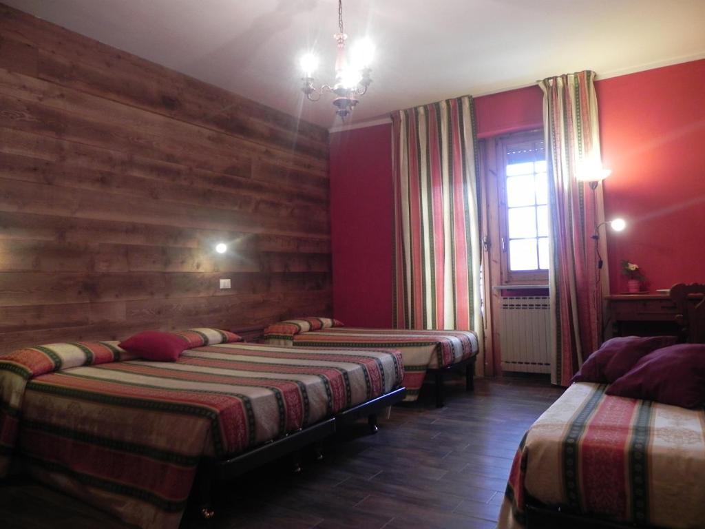 Hotel Trois Etoiles Entracque Ruang foto