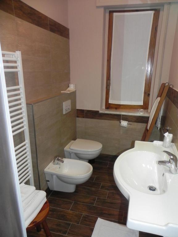 Hotel Trois Etoiles Entracque Ruang foto