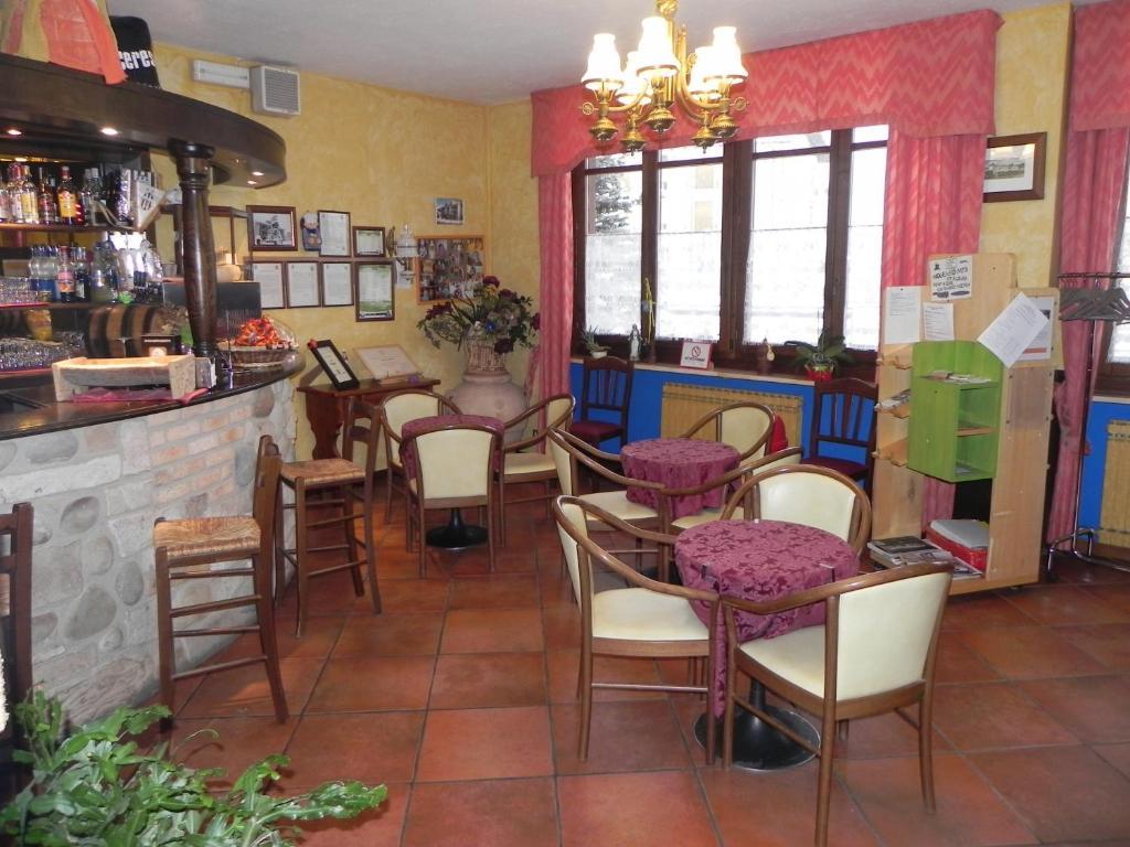 Hotel Trois Etoiles Entracque Bagian luar foto
