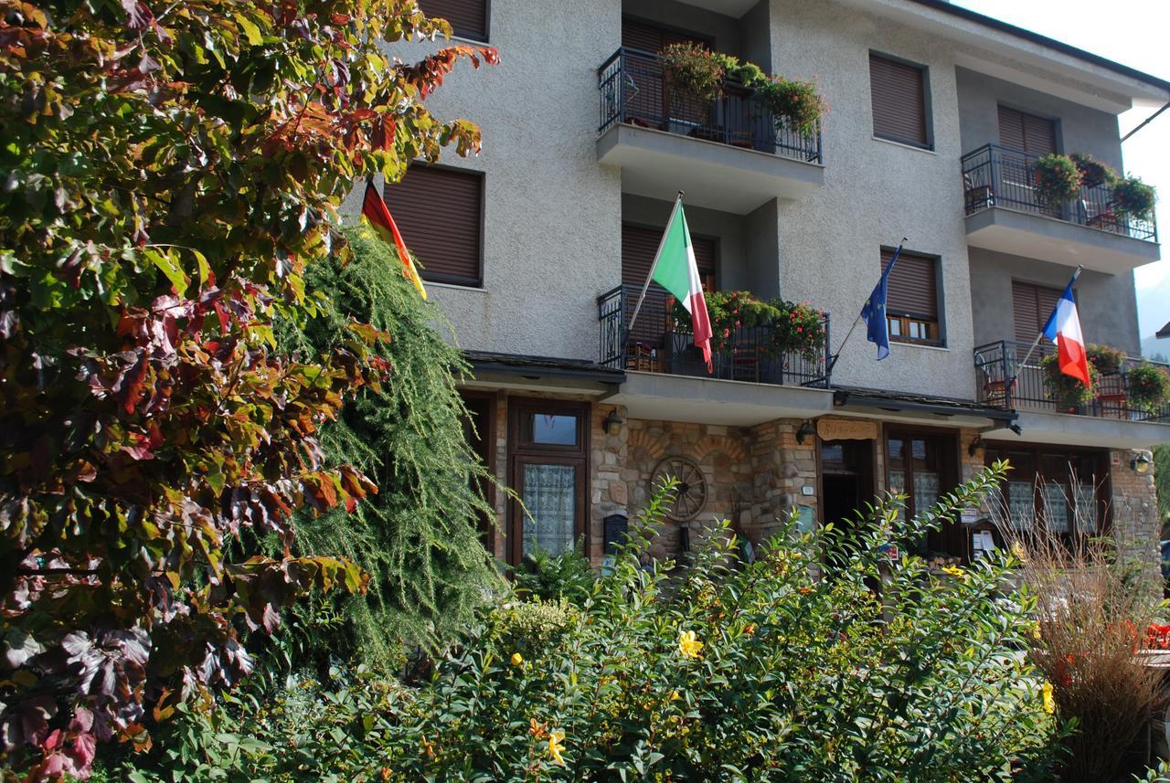 Hotel Trois Etoiles Entracque Bagian luar foto